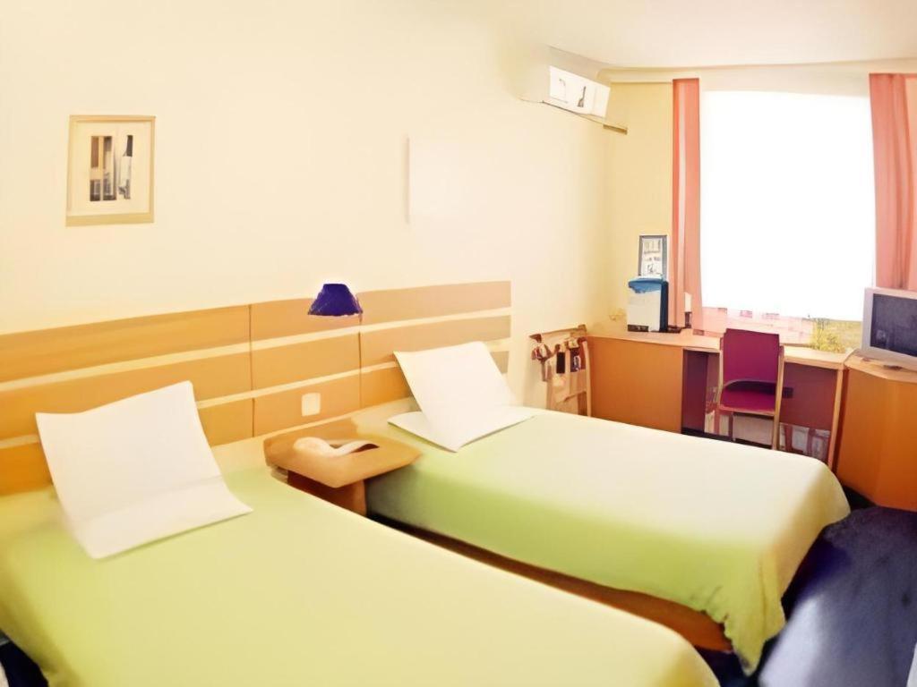 Home Inn Kunming Baita Road 昆明 外观 照片