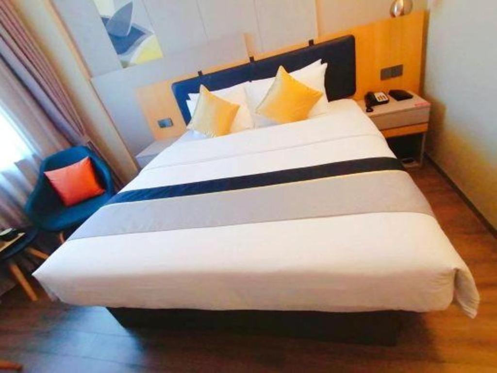 Home Inn Kunming Baita Road 昆明 外观 照片