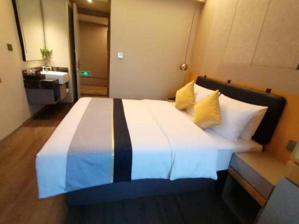 Home Inn Kunming Baita Road 昆明 外观 照片
