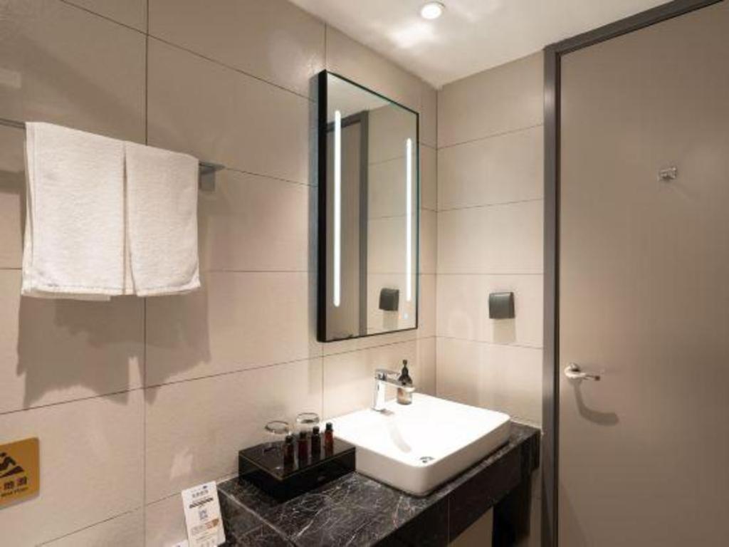 Home Inn Kunming Baita Road 昆明 外观 照片